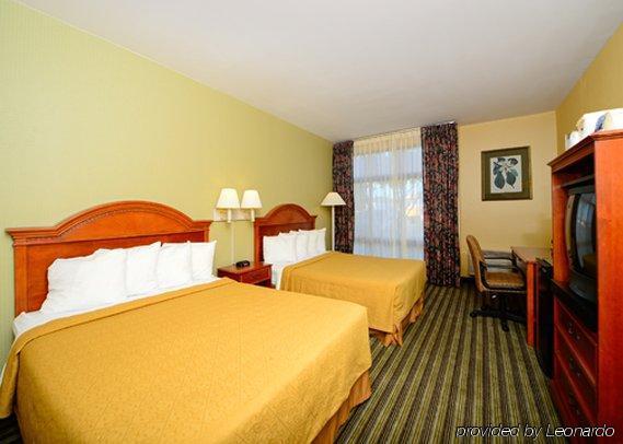 Quality Inn East Haven - New Haven Room photo
